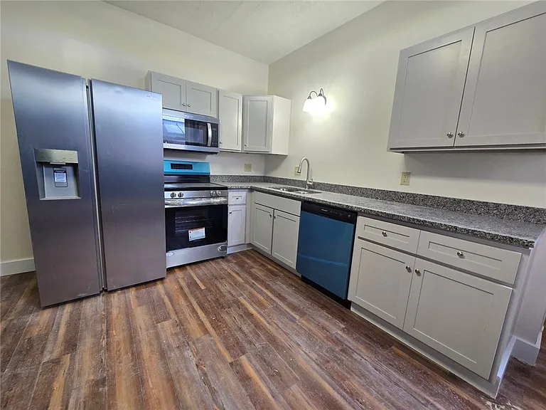 27 E Main St #210 — Photo 4