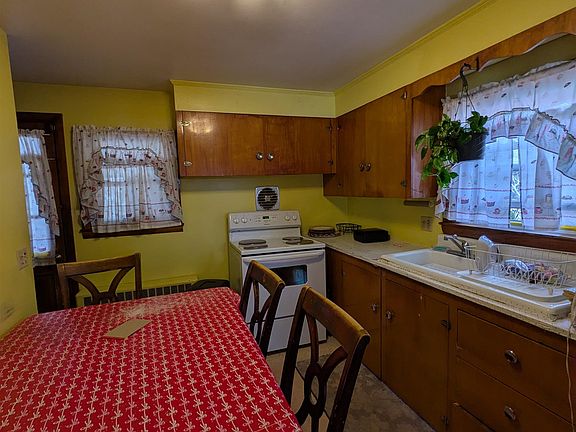 2nd image of 185 Cameron Street