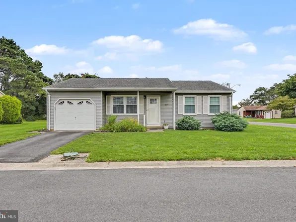 15 Mill Rd, Manchester Township, NJ 08759