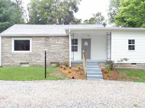 3658 N Junkins Rd, Vincennes, IN 47591