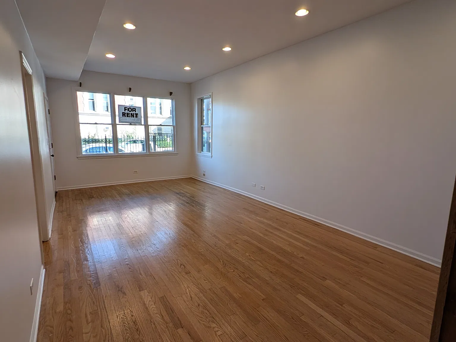 4 bed, 1450 sqft, $3,500 — Photo 1