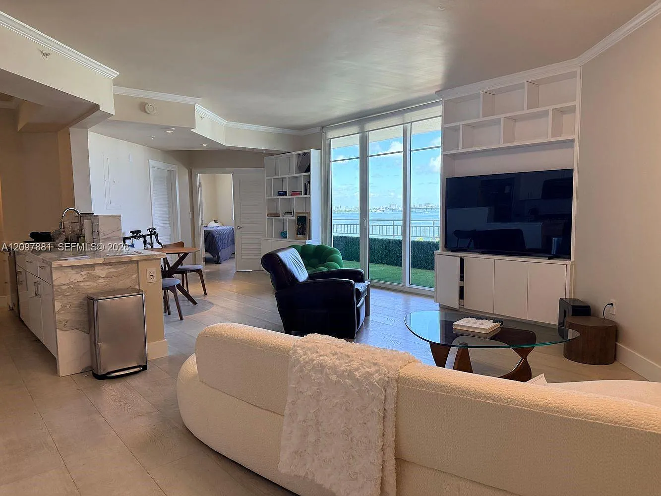 The Vistas Condo — Photo 2