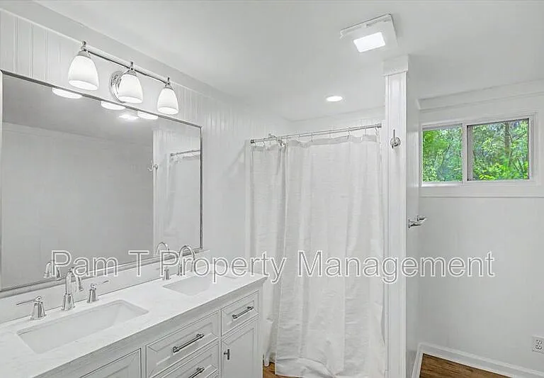 106 Holcomb St — Photo 24