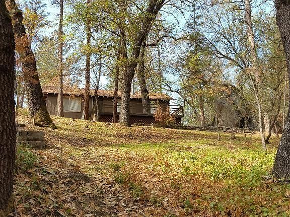 3rd image of 233 Fern Pl