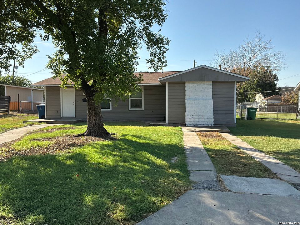 1st image of 760 LINDA LOU DR