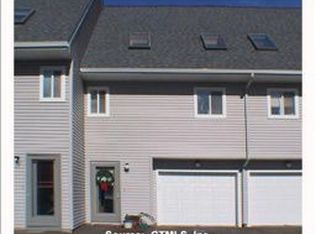 19 Chelsea Ln, East Granby, CT 06026