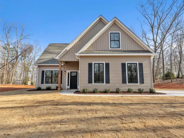 124 James Dr, Townville, SC 29689