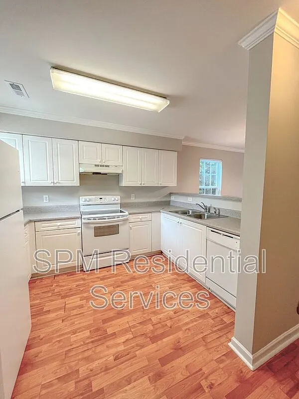Smith Creek Village Townhomes — Photo 3