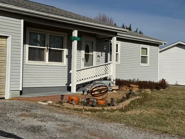 15 Pecan St, Alto Pass, IL 62905