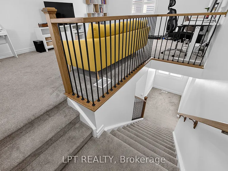 148 Hollybrook Trl S — Photo 38