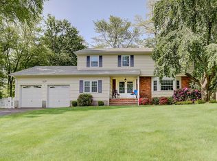 1 Kelton Pl, Manalapan, NJ