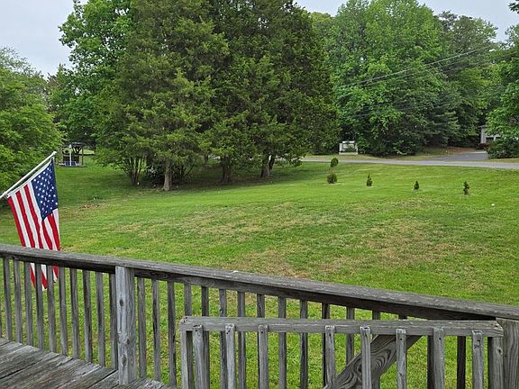 2nd image of 1982 Rye Ct