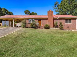 228 E Wright St, Winder, GA 30680