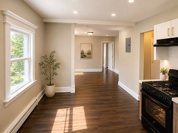 3rd image of 76 Ridge St Floor 3