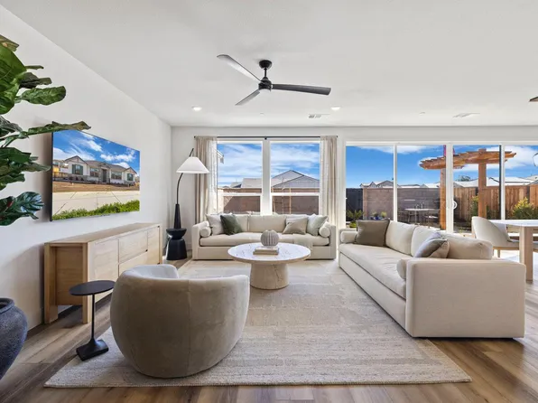 707 Billhook Dr, Vacaville, CA 95687