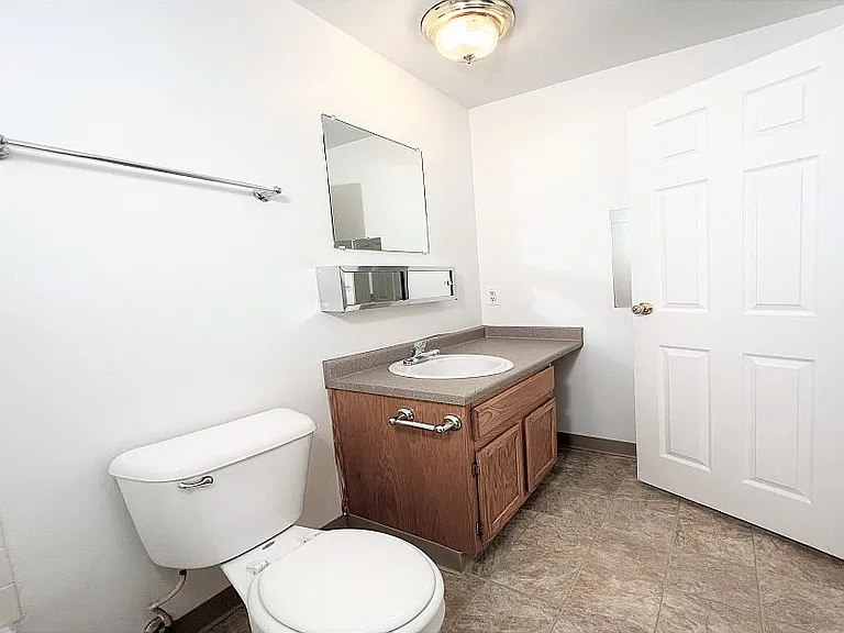 Marianne Manor Apartments — Photo 13