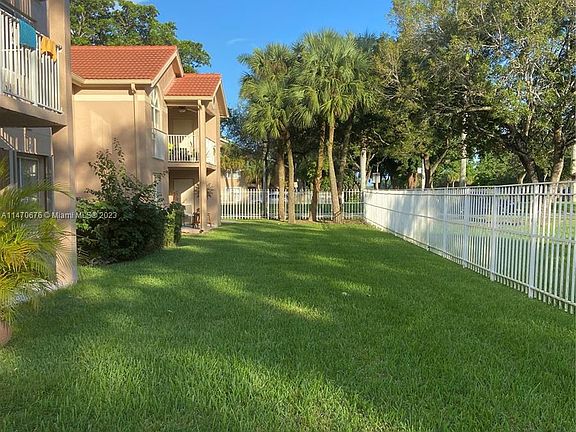 4th image of 10650 SW 157th Ct APT 106
