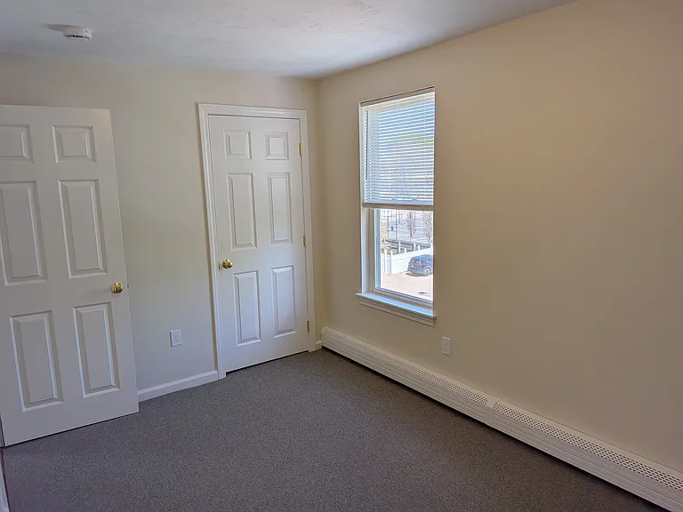 146 Pine St #4 — Photo 8