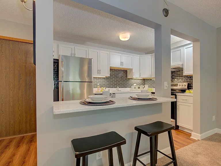 10531 Cedar Lake Rd #213 — Photo 29