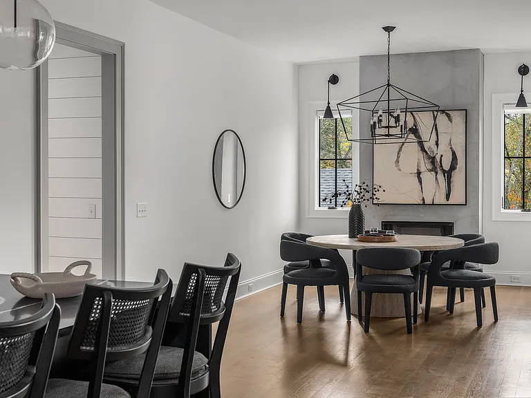 4613 Villa Green Dr — Photo 33