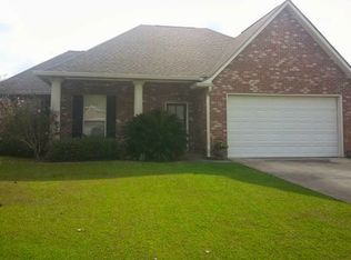 9884 Chapel Hill Dr, Denham Springs, LA 70706