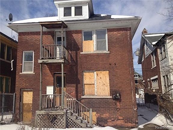 3rd image of 5049 Hillsboro St