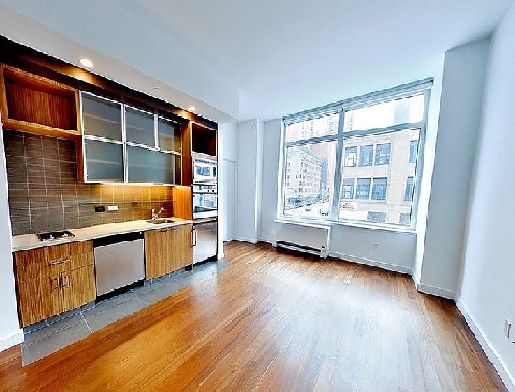 1st image of 600 W 42nd St #710