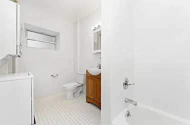 Rented by R New York