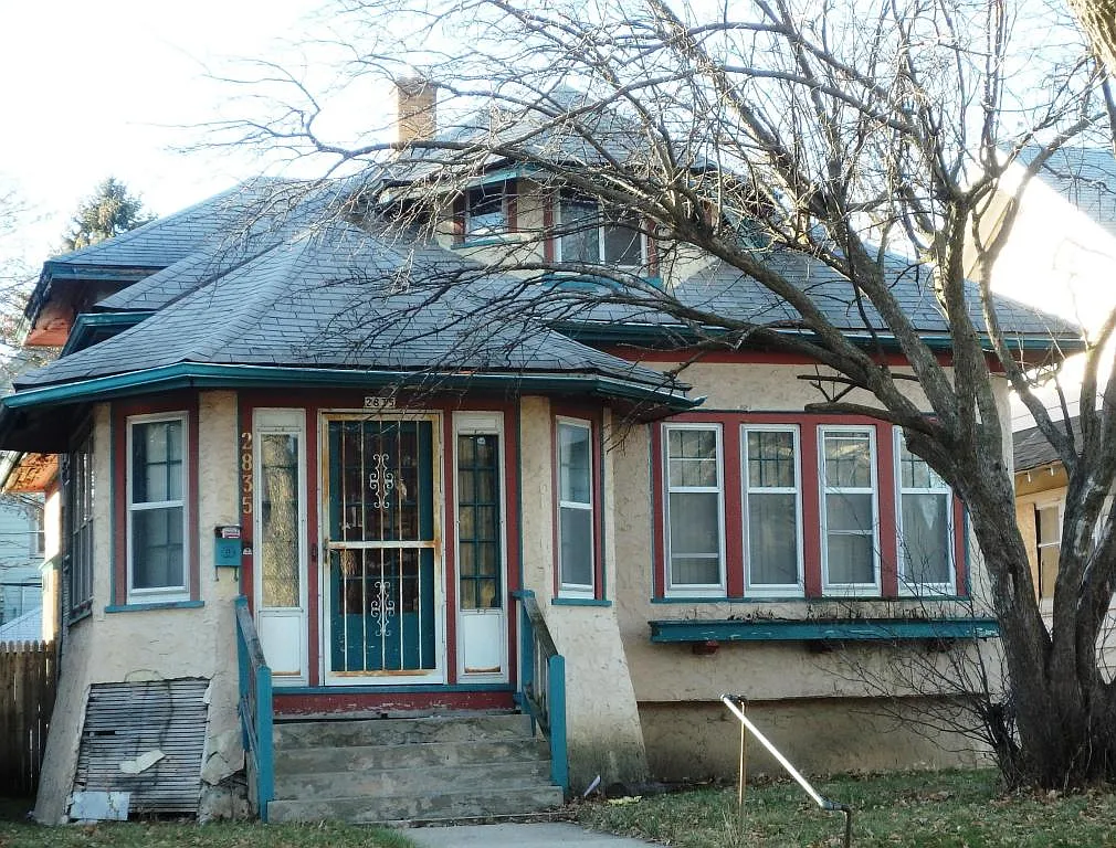 2835 N 36th St photo 1
