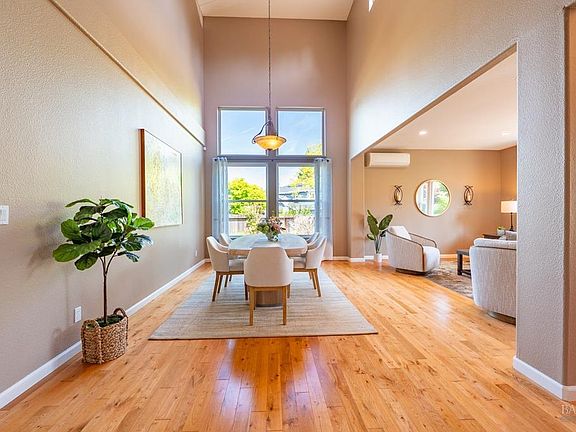 5th image of 7580 Meadowlark Drive