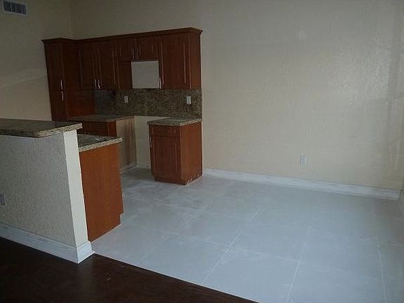 3rd image of 20305 NW 27th Pl