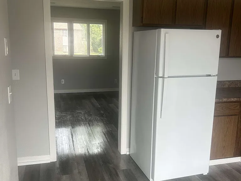 1014 Kings Rd #B — Photo 10