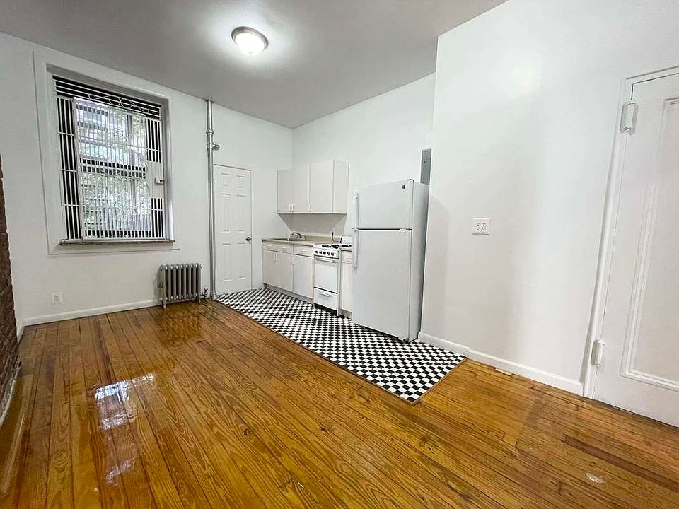 1st image of 318 E 69th St #1