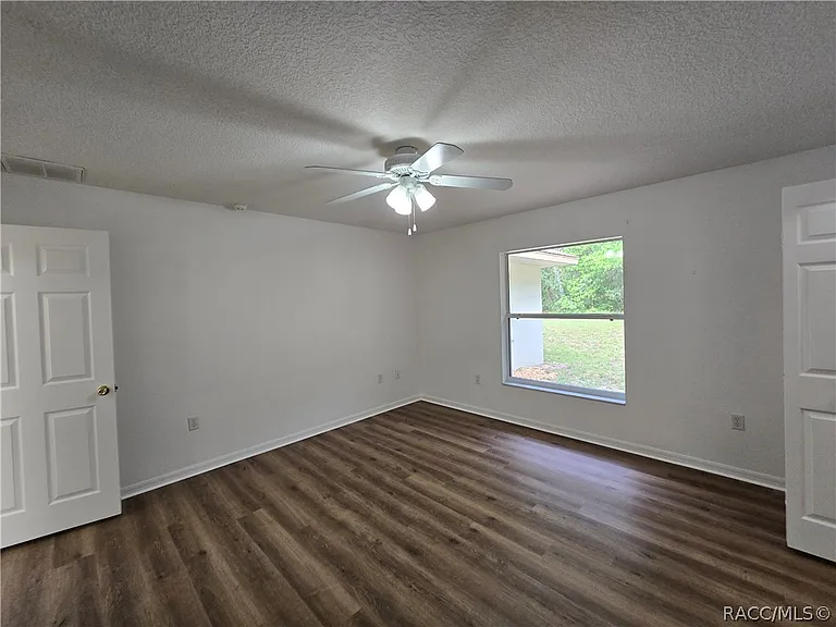 292 N Fitzpatrick Ave — Photo 7