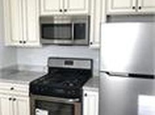 6512 19th St #1W, Berwyn, IL 60402