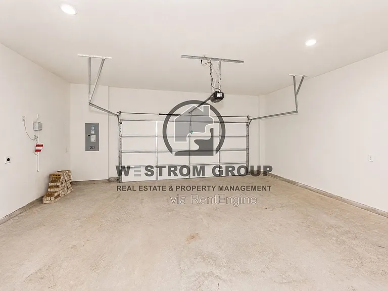 320 Walker Pkwy — Photo 35