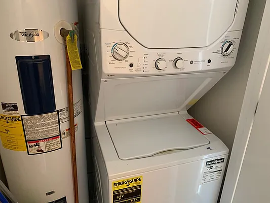 Rented by Premier Metro Realty Corp | media 82