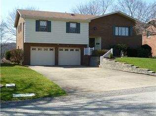 647 Edward Dr, Carnegie, PA