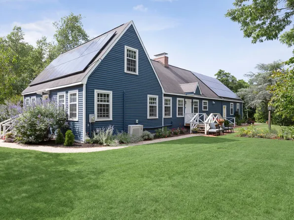 9 Aberdeen Ln, Southampton, NY 11968