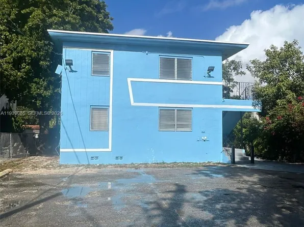 1565 SW 6th St, Miami, FL 33135