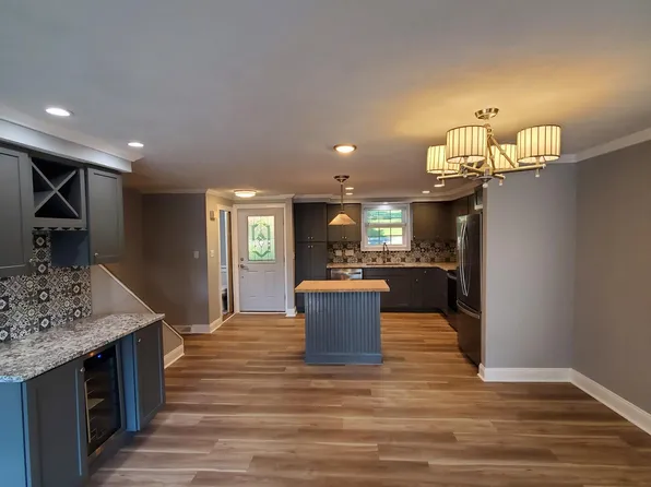 (undisclosed Address), New Hartford, NY 13413