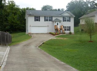 4828 Bradshaw Rd, Knoxville, TN 37912