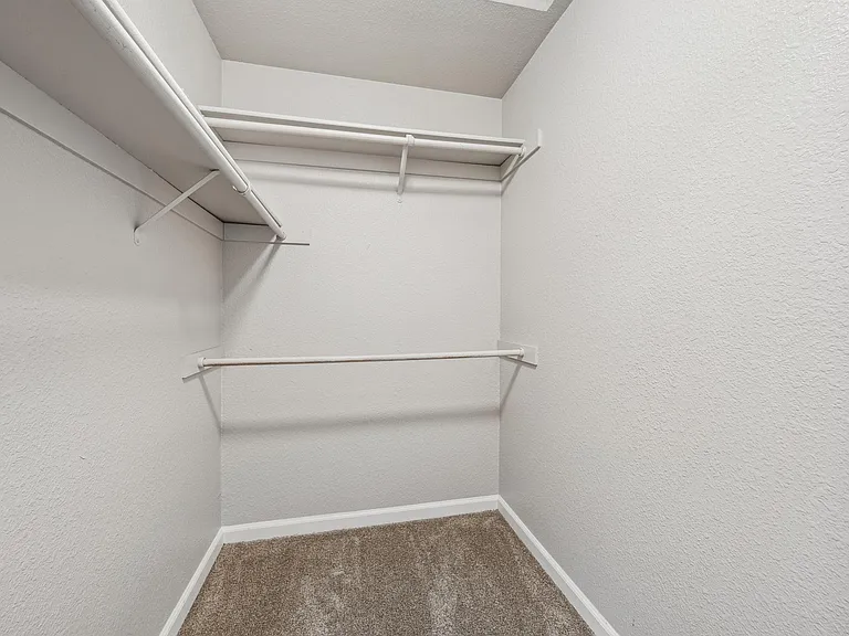 Sterling Heights Apartment Homes — Photo 18