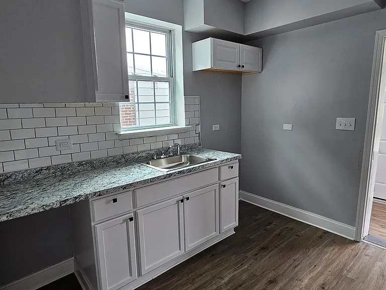 726 Wilson St — Photo 10