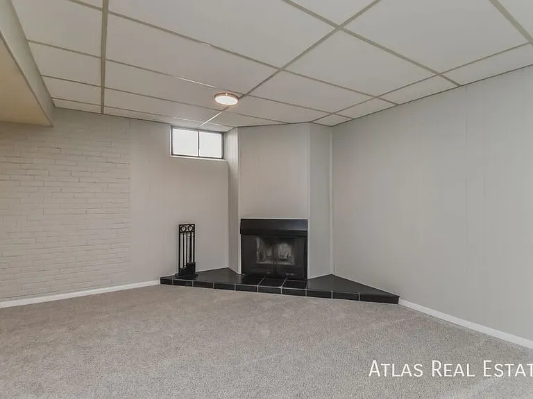 2611 Waldean St — Photo 12