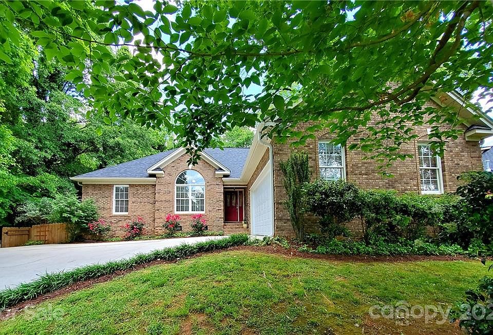 1st image of 1010 Damon Pointe Dr
