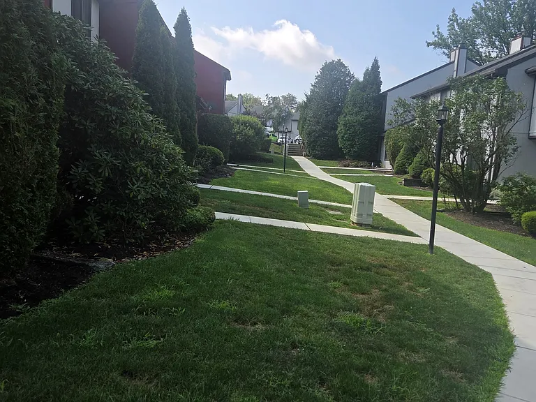 28-6 Wister Way — Photo 15