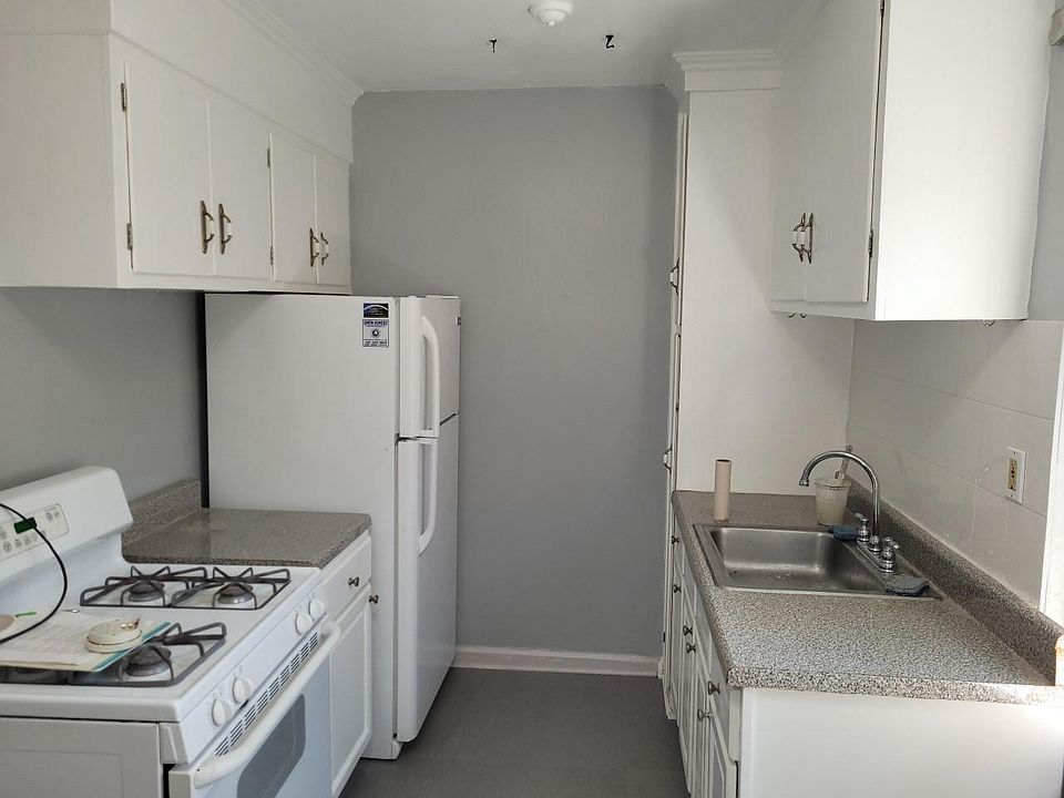1st image of 8647 78th St Floor 1