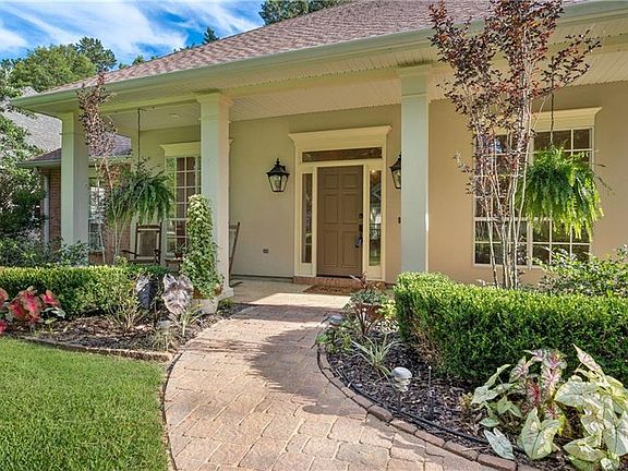 2nd image of 3051 Walden Pl