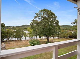 26 Ski Cove Ln, Blue Eye, MO 65611